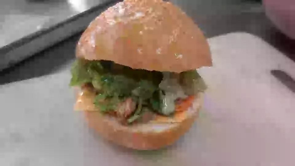 Hamburger bò - Mai Mai Yeu Em